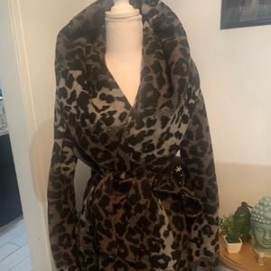 Tahari wool blend leopard wrap coat size Large